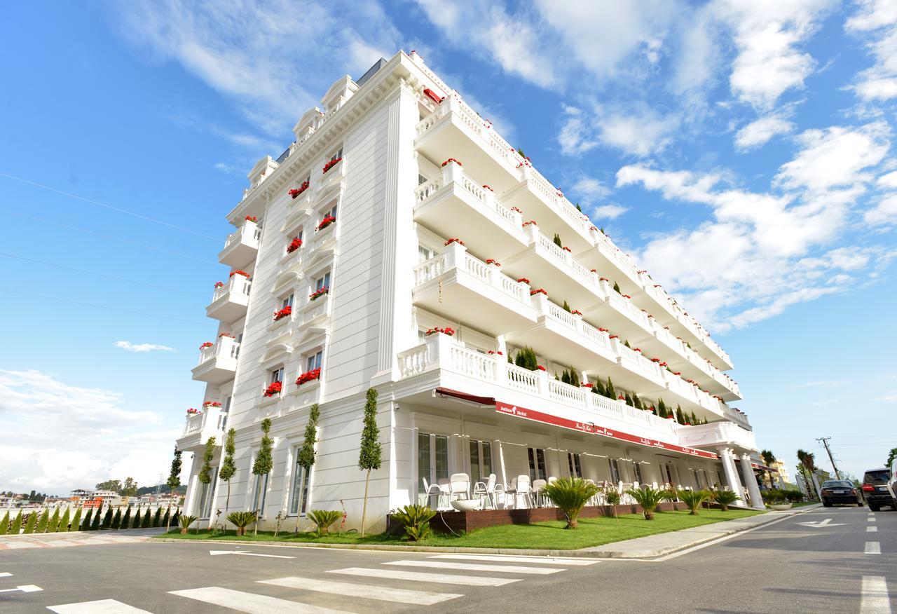 Flower & Golem (Tirana)
