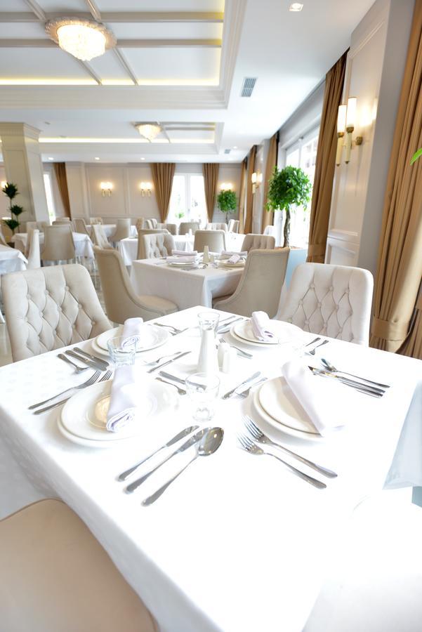 Flower Hotels&resorts Golem (Tirana)
